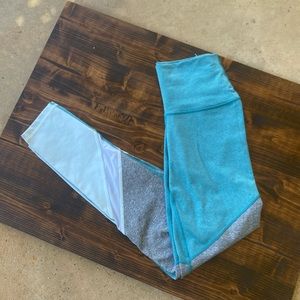 Aerie CHILL PLAY MOVE colorblock leggings